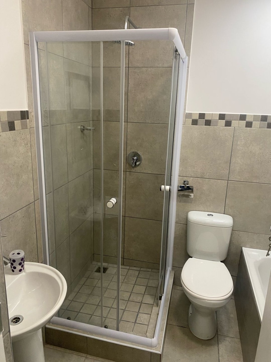 2 Bedroom Property for Sale in Stratford Green Western Cape